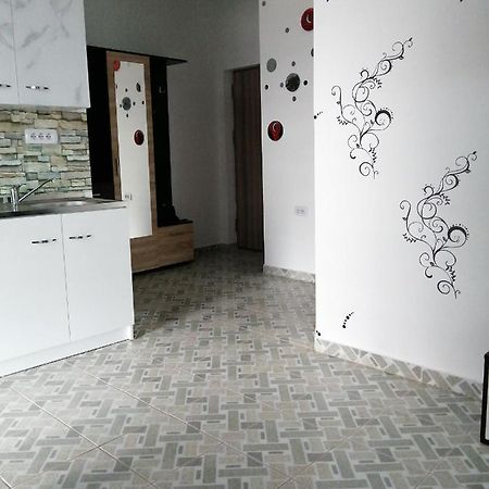 Adina Appartement Năvodari Buitenkant foto